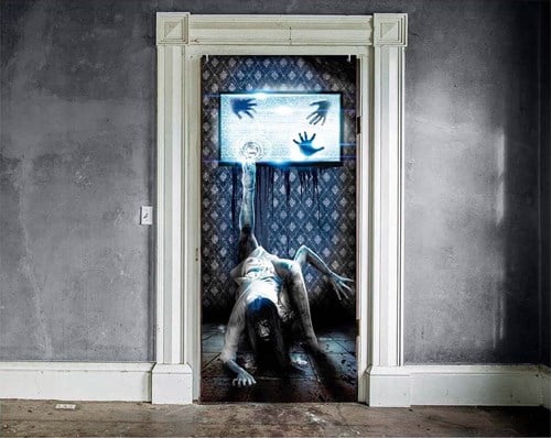 Deurdecoratie Halloween Horror TV - 80x180cm