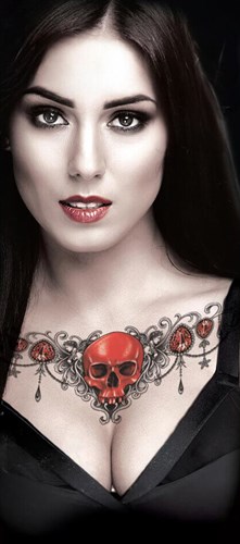 Ruby Skull Borst Tattoo